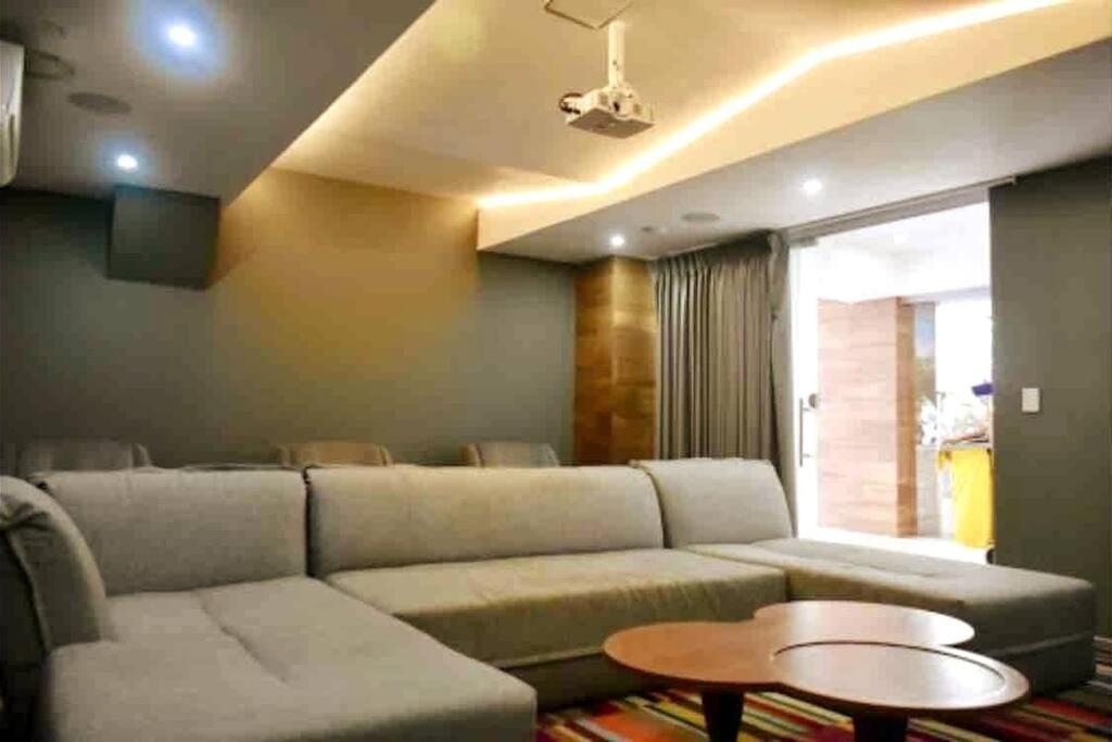 Your Exclusive Studio In The City - Top Amenities & Services For Free!! ปลายาเดลการ์เมน ภายนอก รูปภาพ